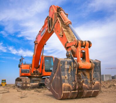 Heavy Machinery Moving Services: Things to Consider When Hiring One