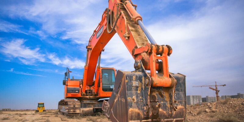 Heavy Machinery Moving Services: Things to Consider When Hiring One