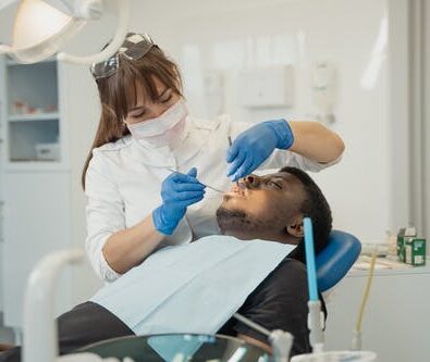 How Do Family Dentists and Cosmetic Dentists Vary From One Another?